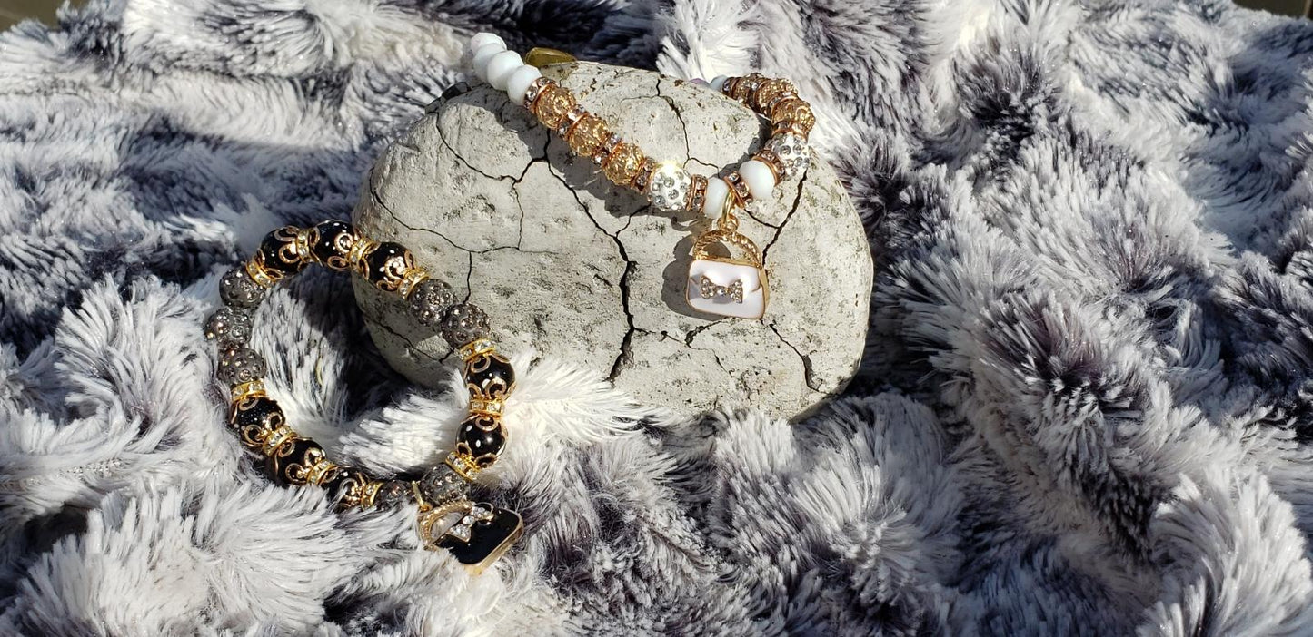Get That Bag... Glass Beaded Bracelet - Her Jewel•ry Box