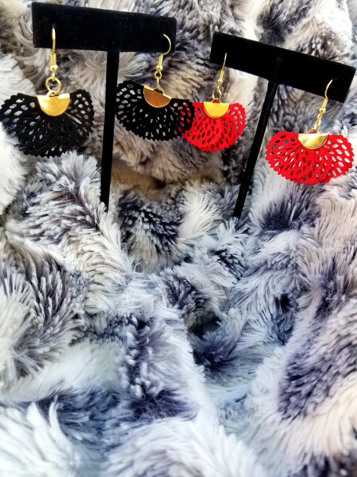 Flirty Velvet Fabric Earrings - Her Jewel•ry Box