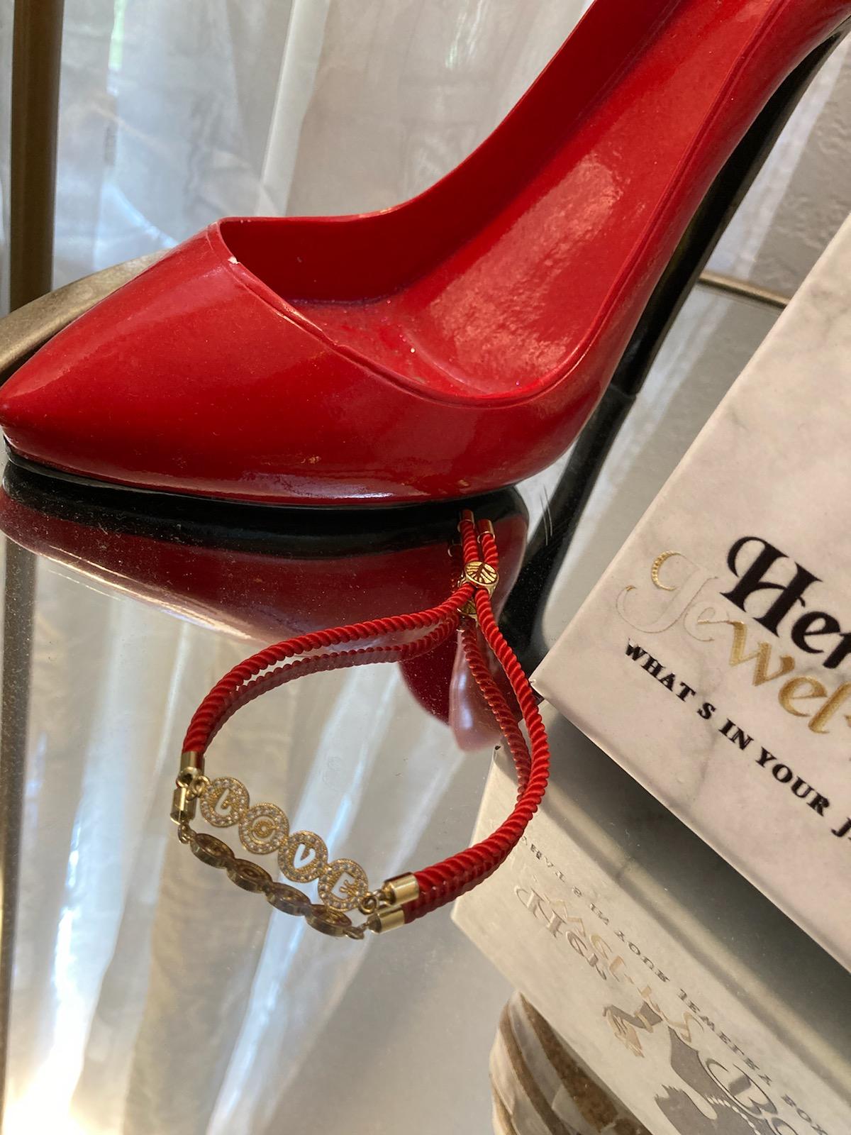 Circle of Love - Her Jewel•ry Box