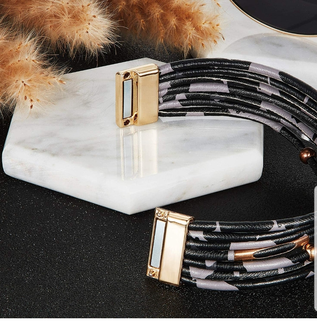 Leopard Magnetic Bracelet and Earring Set - Her Jewel•ry Box