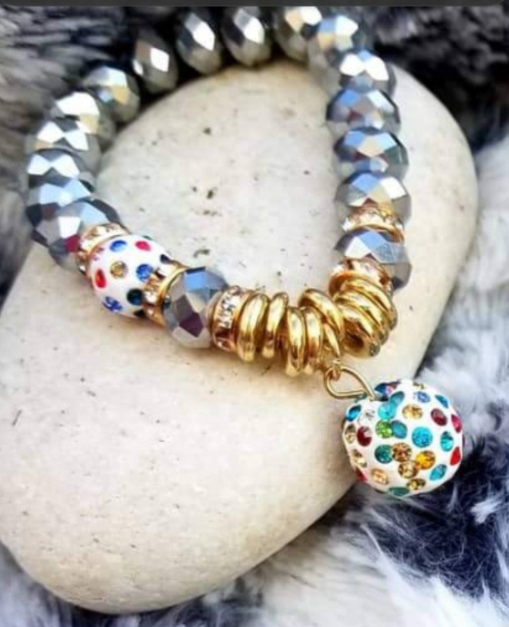 Elegant Disco Ball Glass Beaded Bracelet - Her Jewel•ry Box